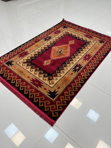 فرش لاکی 700شانه کاشان تراکم 2100