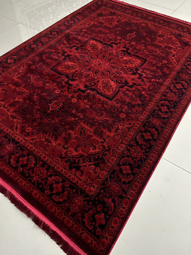فرش لاکی 700شانه کاشان تراکم 2100