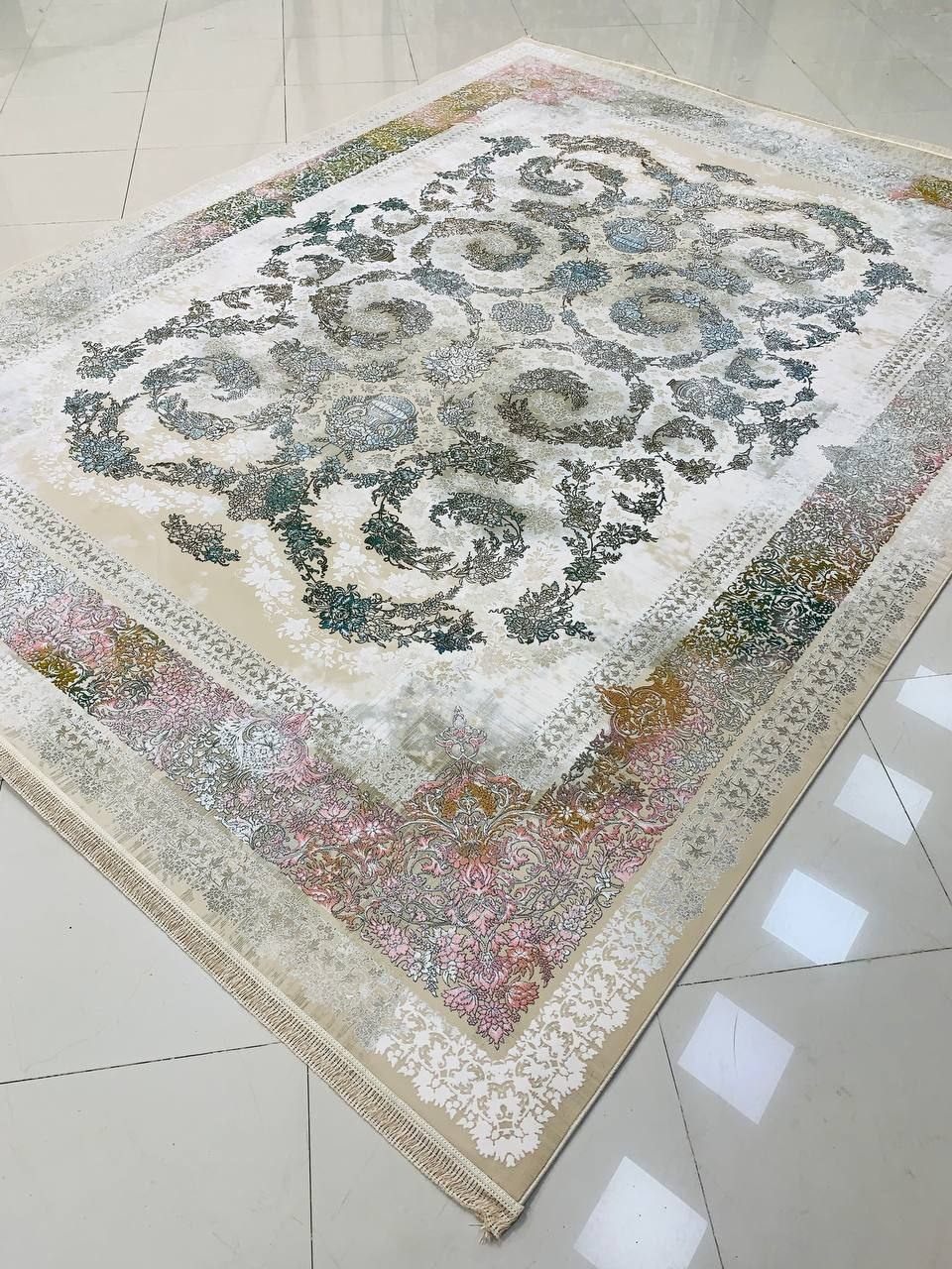 فرش  صادراتی1200شانه کاشان تراکم  گل برجسته 10رنگ3600صددرصد اکرولیک  عقیق mg